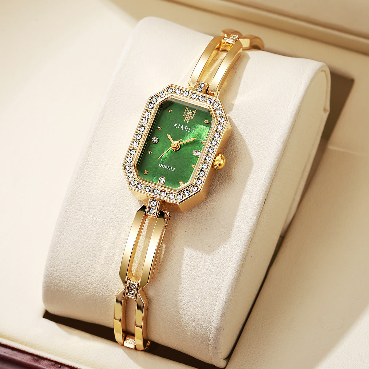 Diamond Square Bracelet Watch – Elegant Women’s Wristwatch