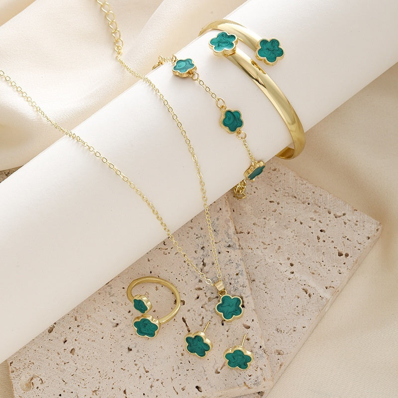 Lucky Flower 5-Piece Jewelry Set – Necklace & Accessories for Women