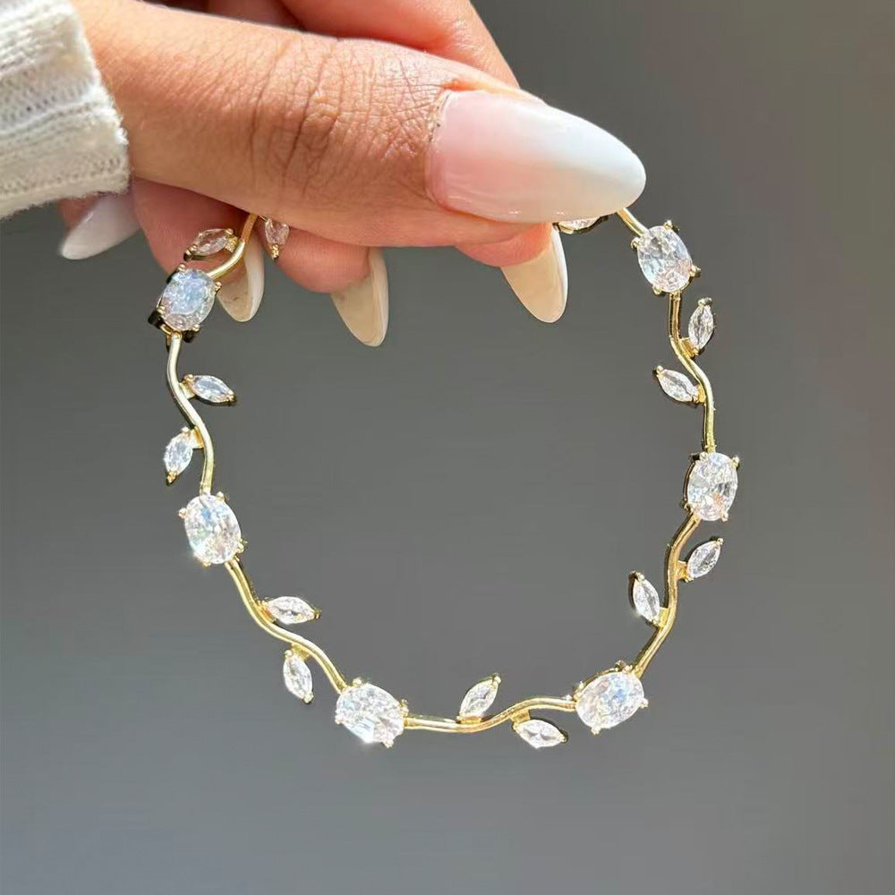 Adjustable Natural Stone Bracelet – Light Luxury Women’s Jewelry