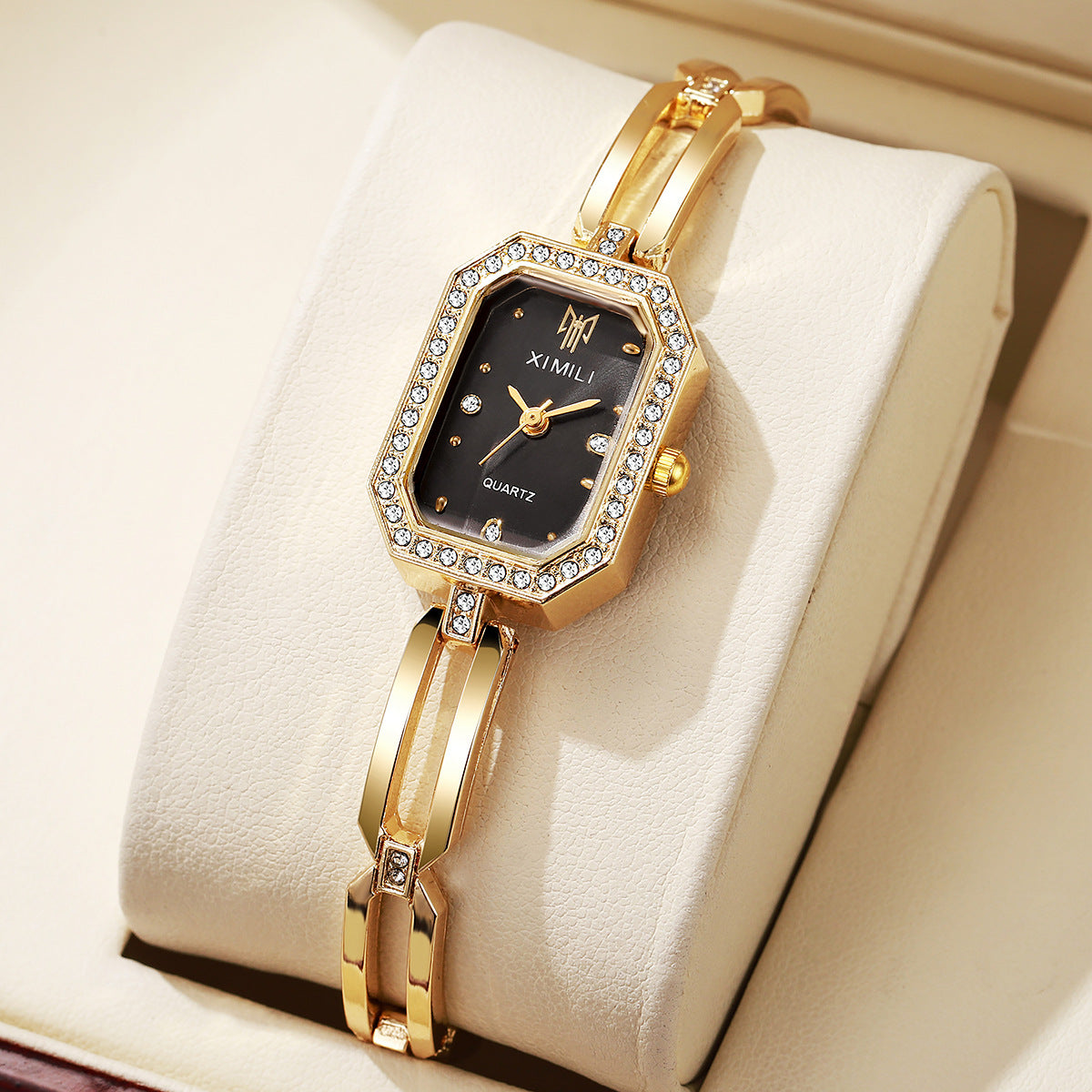 Diamond Square Bracelet Watch – Elegant Women’s Wristwatch