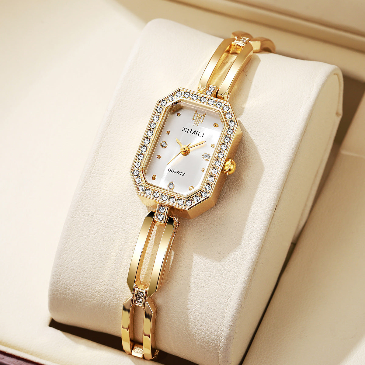 Diamond Square Bracelet Watch – Elegant Women’s Wristwatch